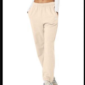 ALO Yoga Women's Cream Joggers